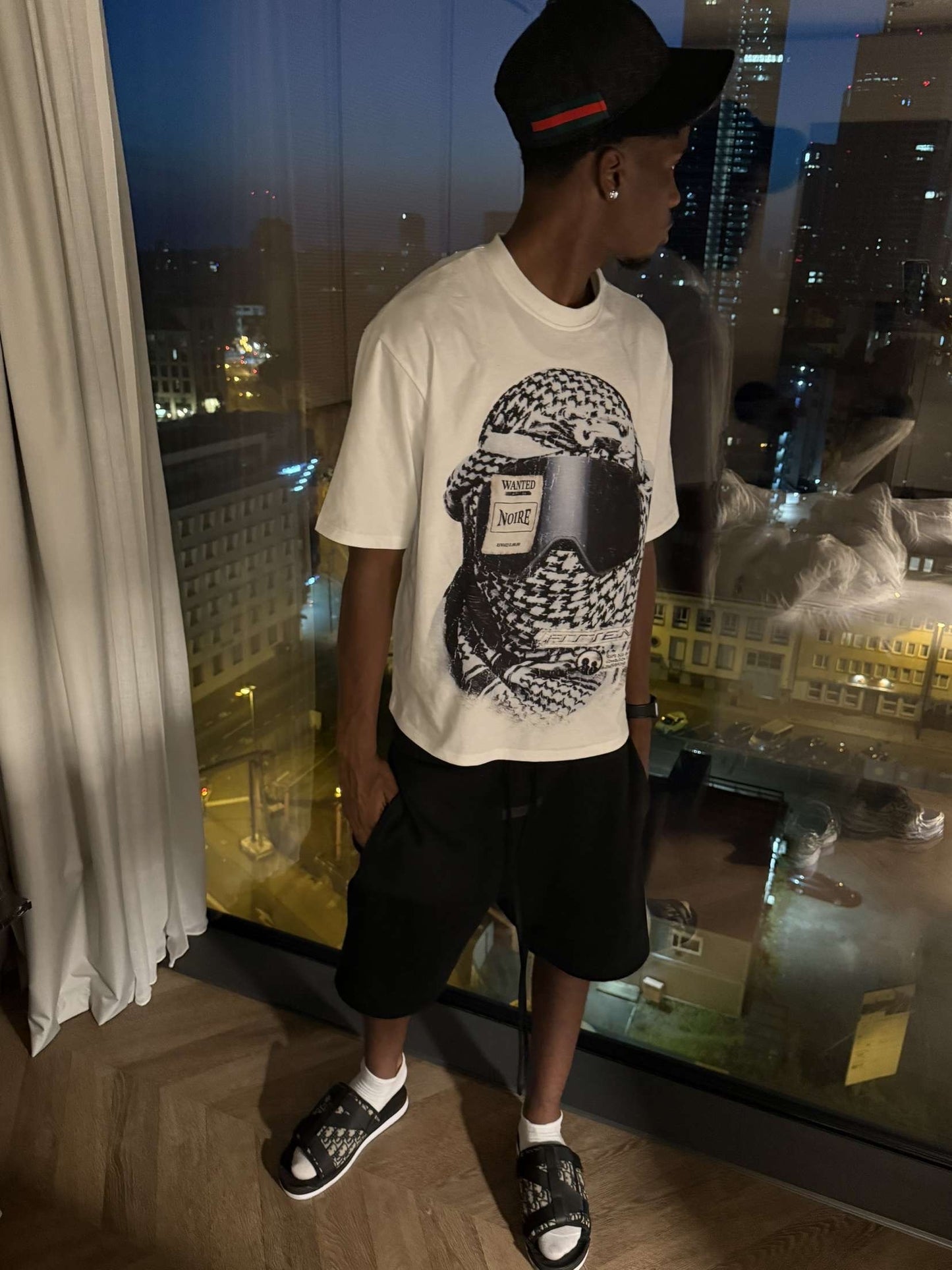 Noiré Oversized Tee